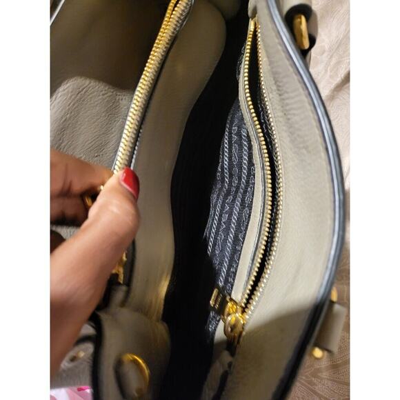 Prada Gray Leather Bag - Picture 4 of 8